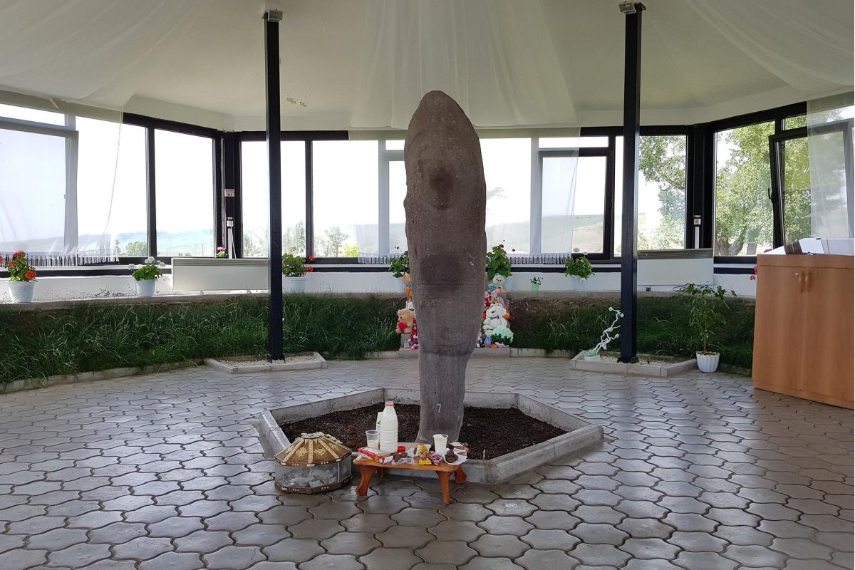 Каменная богиня Хуртуях Тас