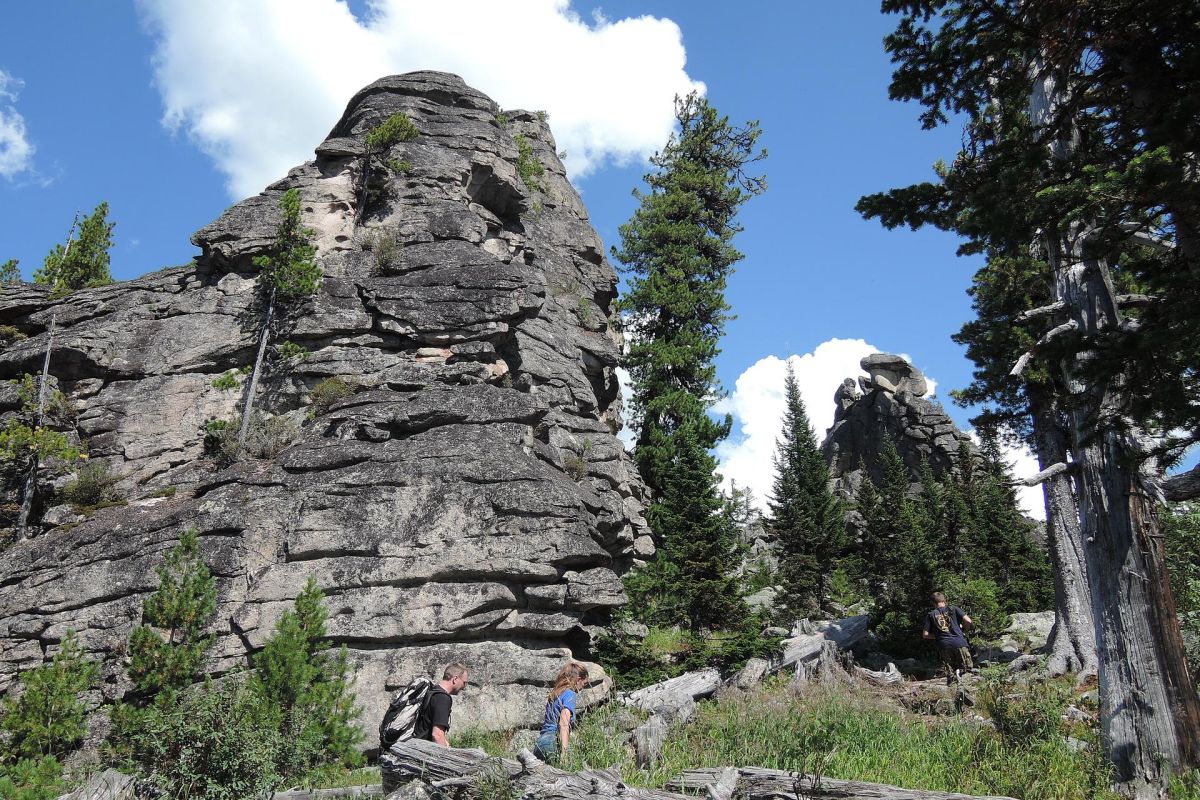 Экскурсия в "Каменный город" природный парк Ергаки