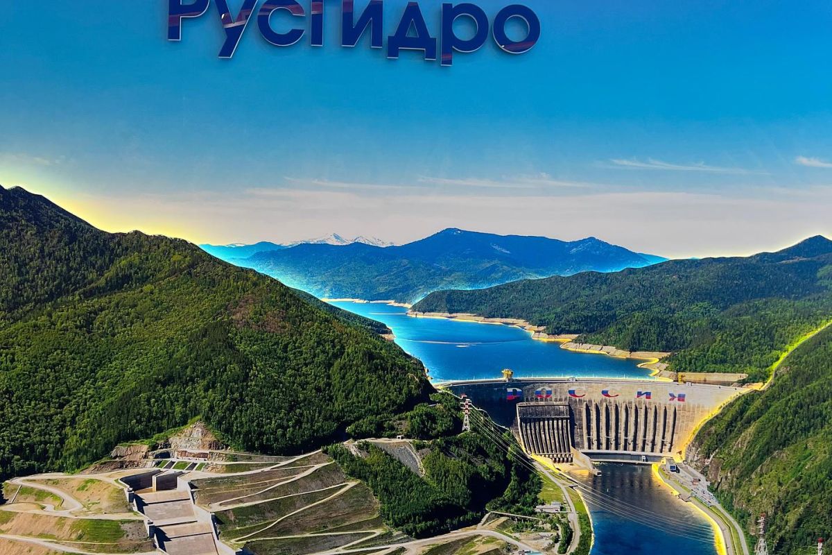 СШГЭС с отдыхом на Енисейском пирсе