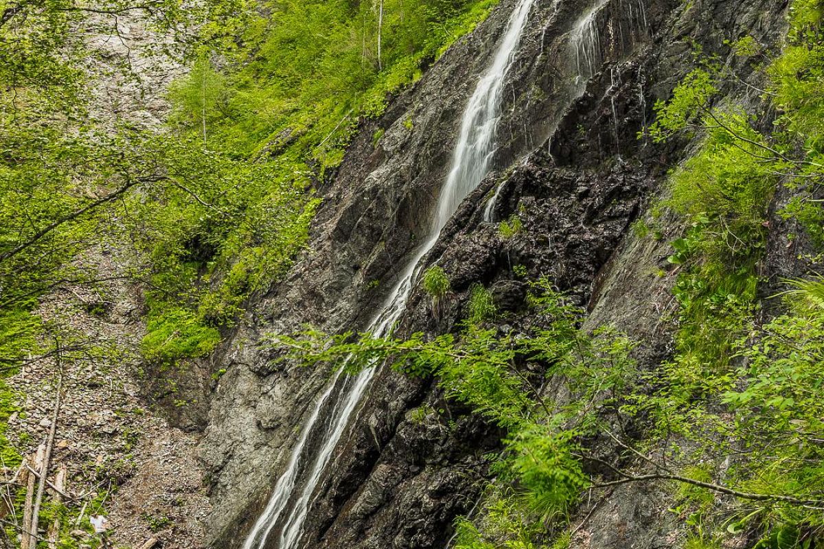 Экскурсия по Саянскому водохранилищу