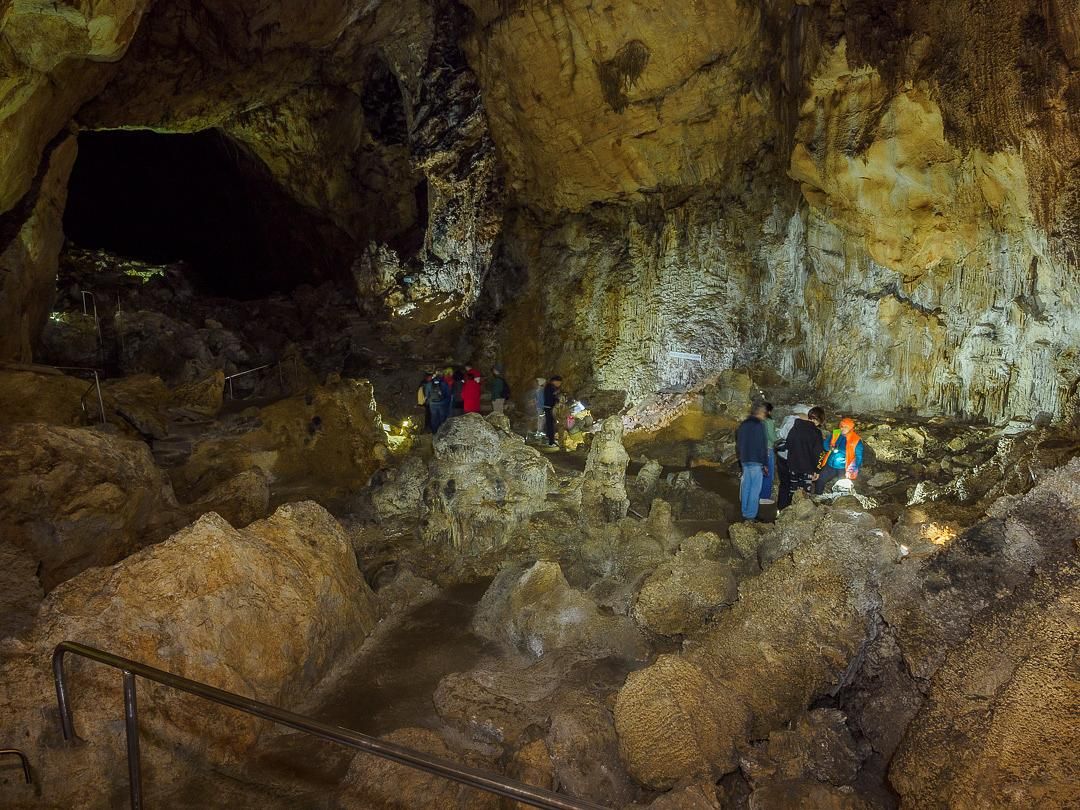 Экскурсия для школьных групп в Бородинскую пещеру