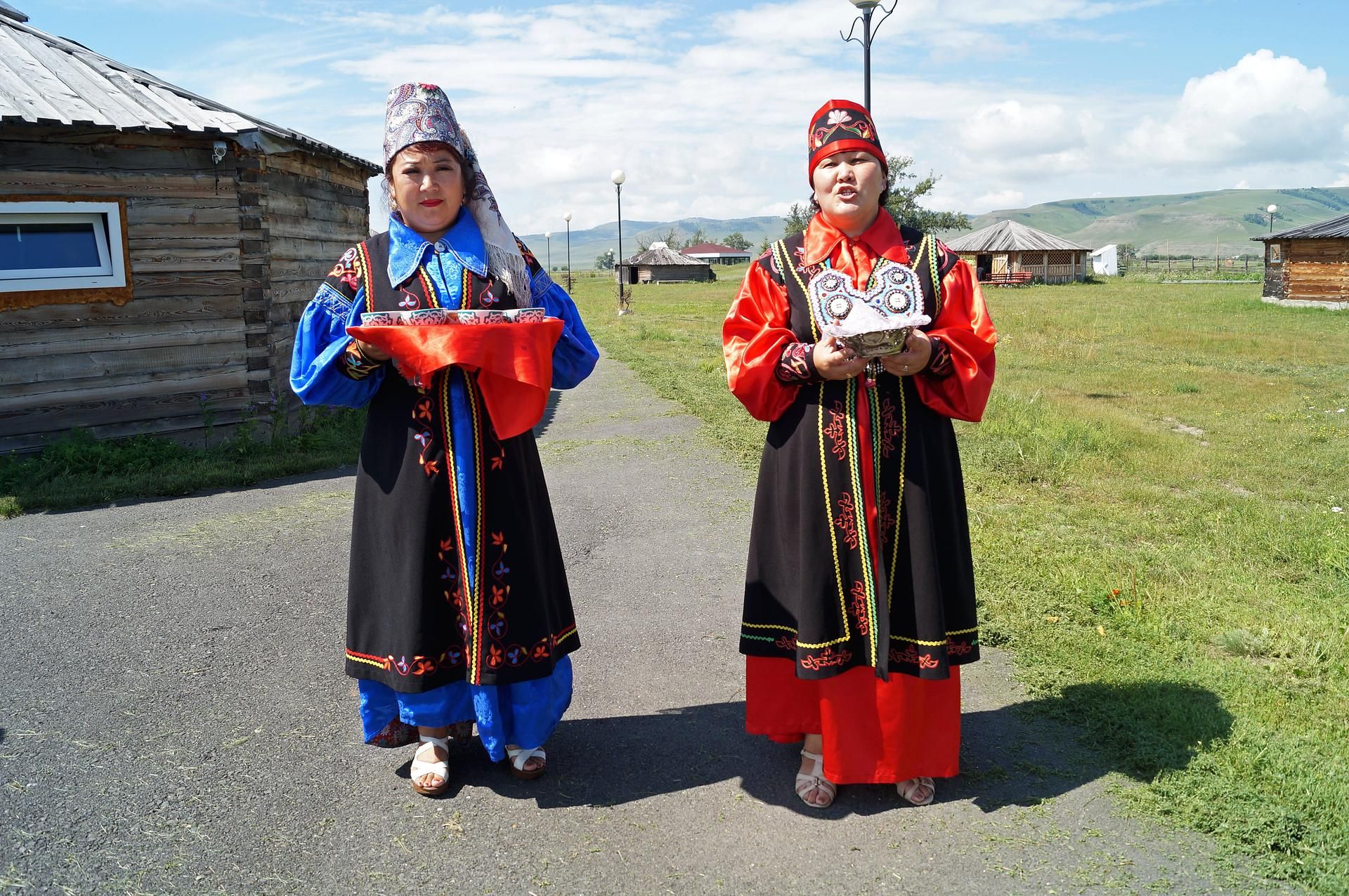 Экскурсия Улуг Хуртуях Тас + Казановка + обед (Места силы Хакасии)